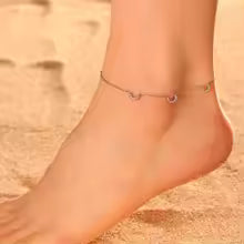 Tornozeleira com pingente de lua crescente